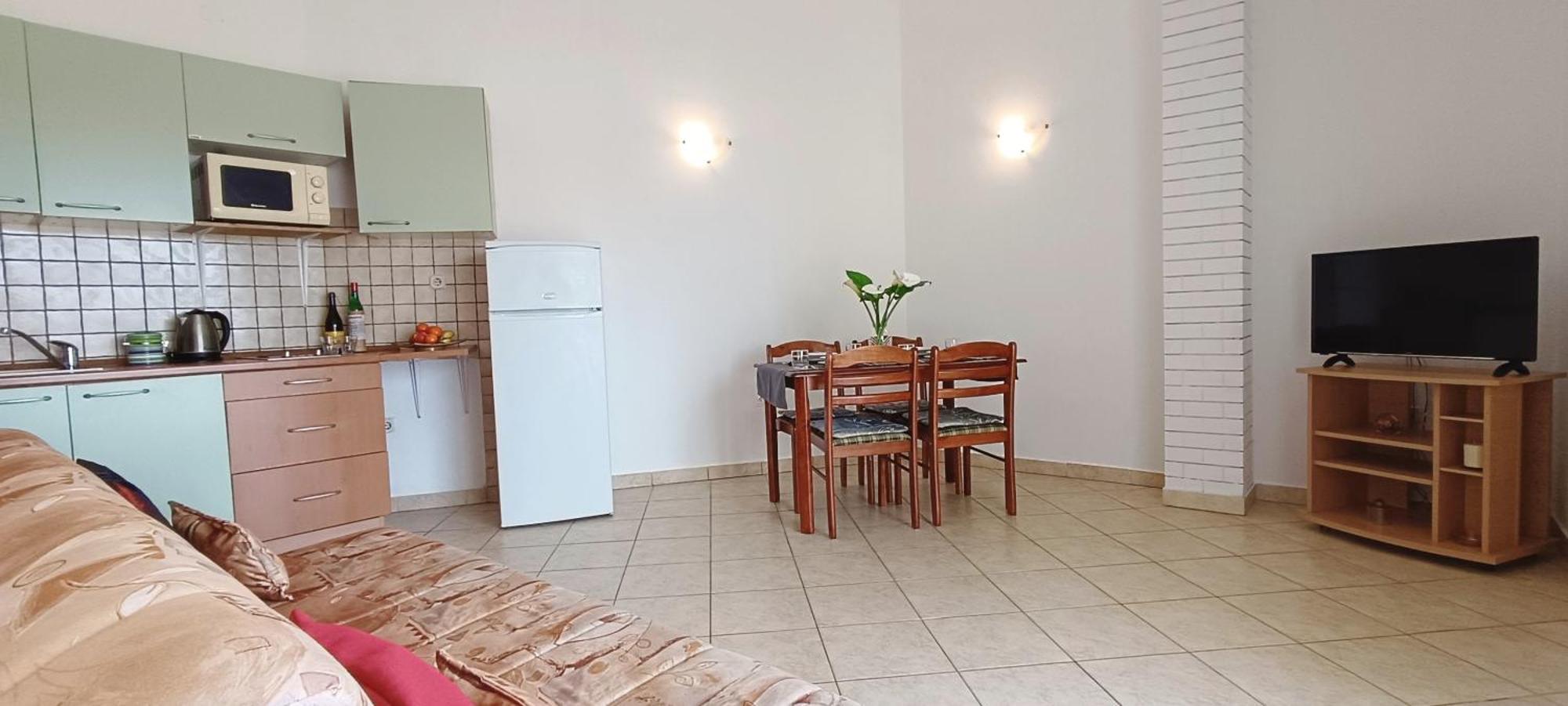 Apartments Roko Lalin Pakostane Bagian luar foto