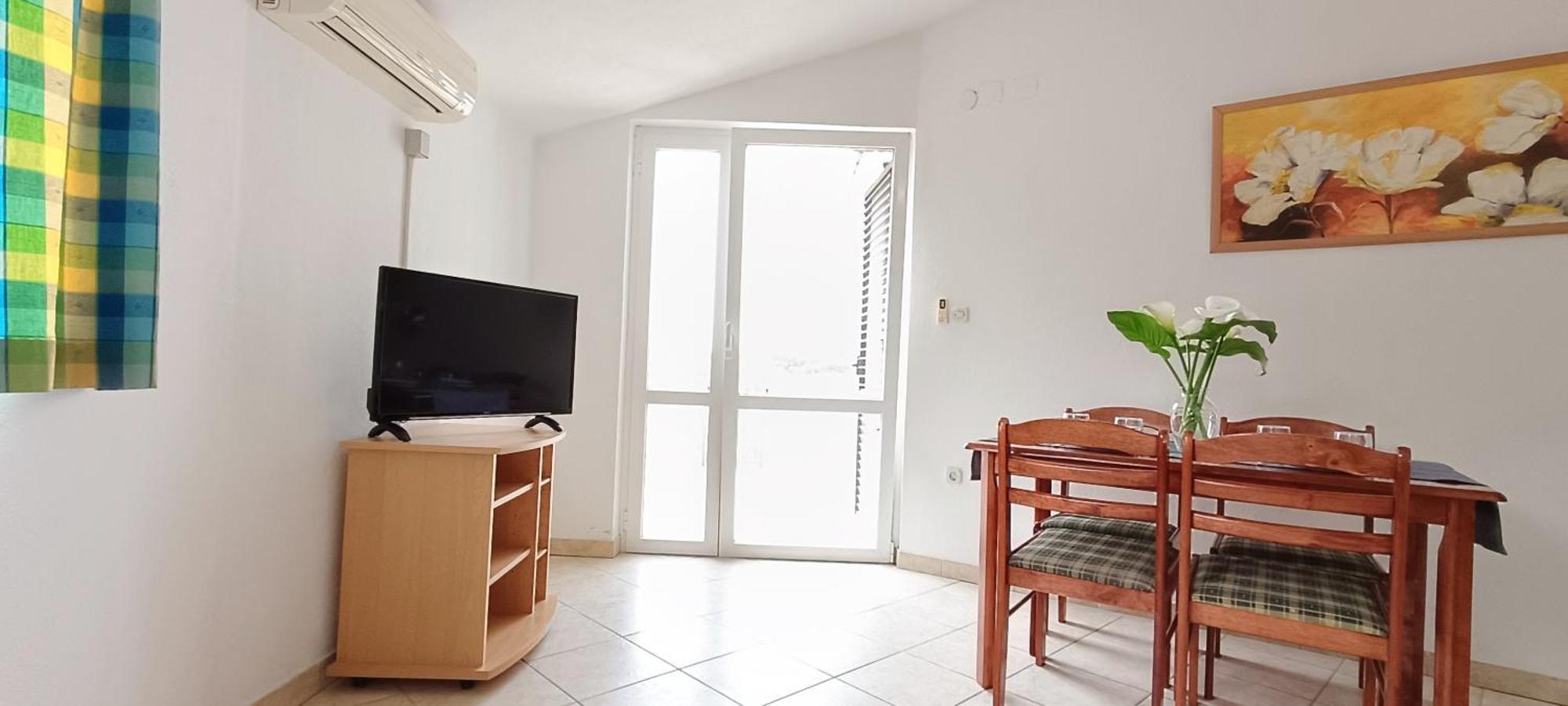 Apartments Roko Lalin Pakostane Bagian luar foto