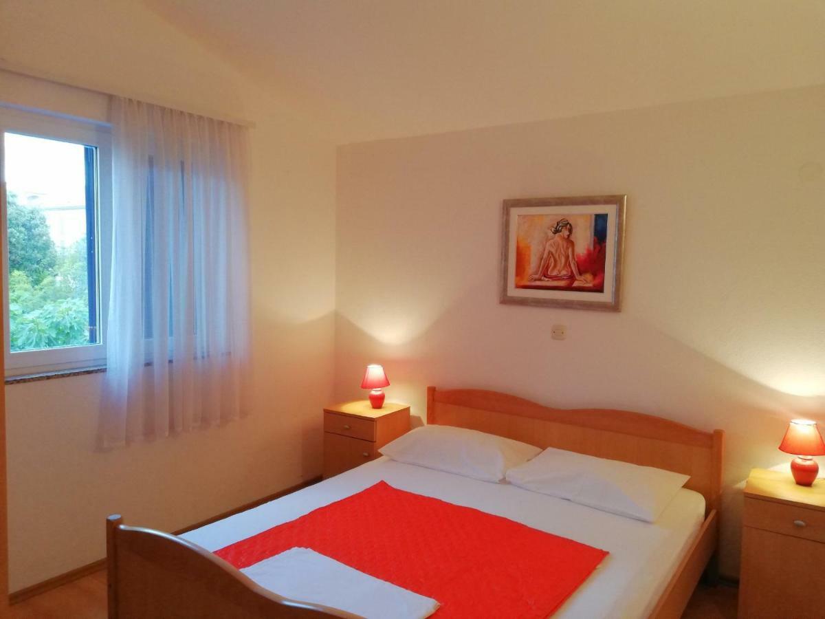 Apartments Roko Lalin Pakostane Bagian luar foto